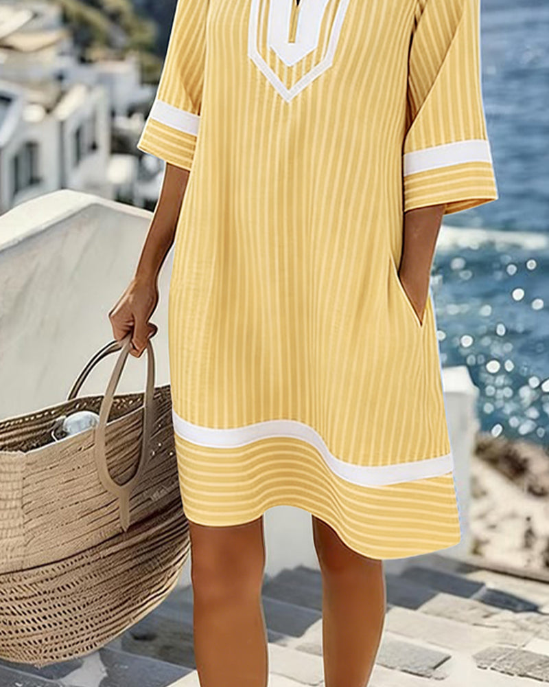 Robe Femme Rayée Col V Manches Courtes Coupe Droite Décontractée