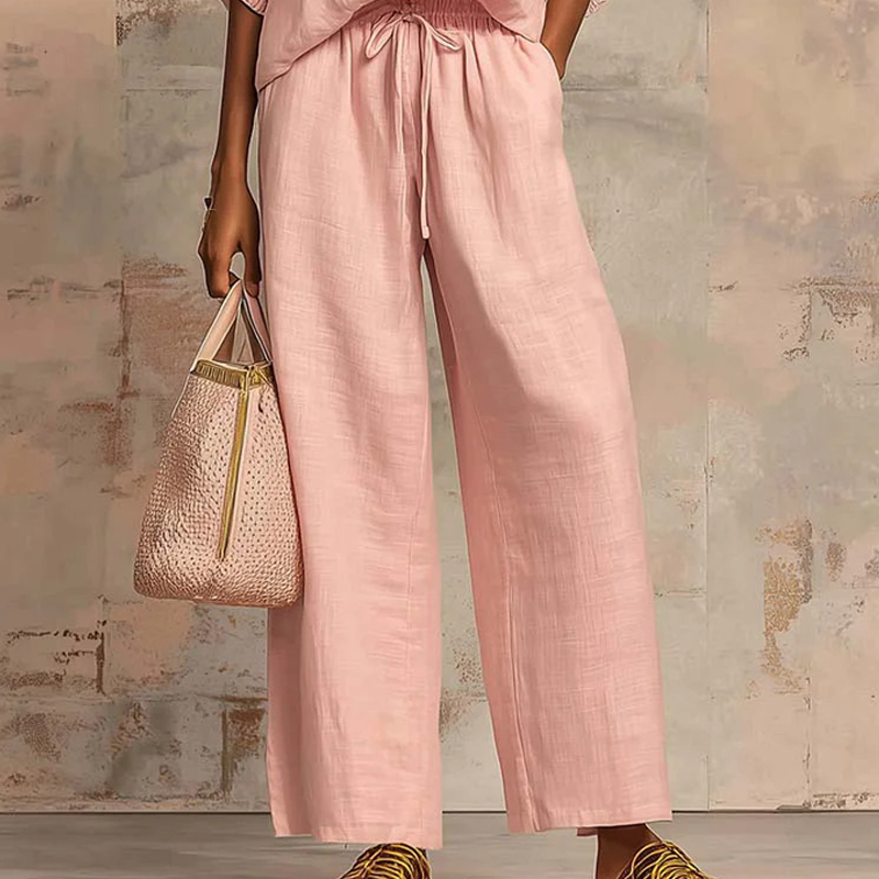 Ensemble femme fluide avec blouse à zip et pantalon large confortable
