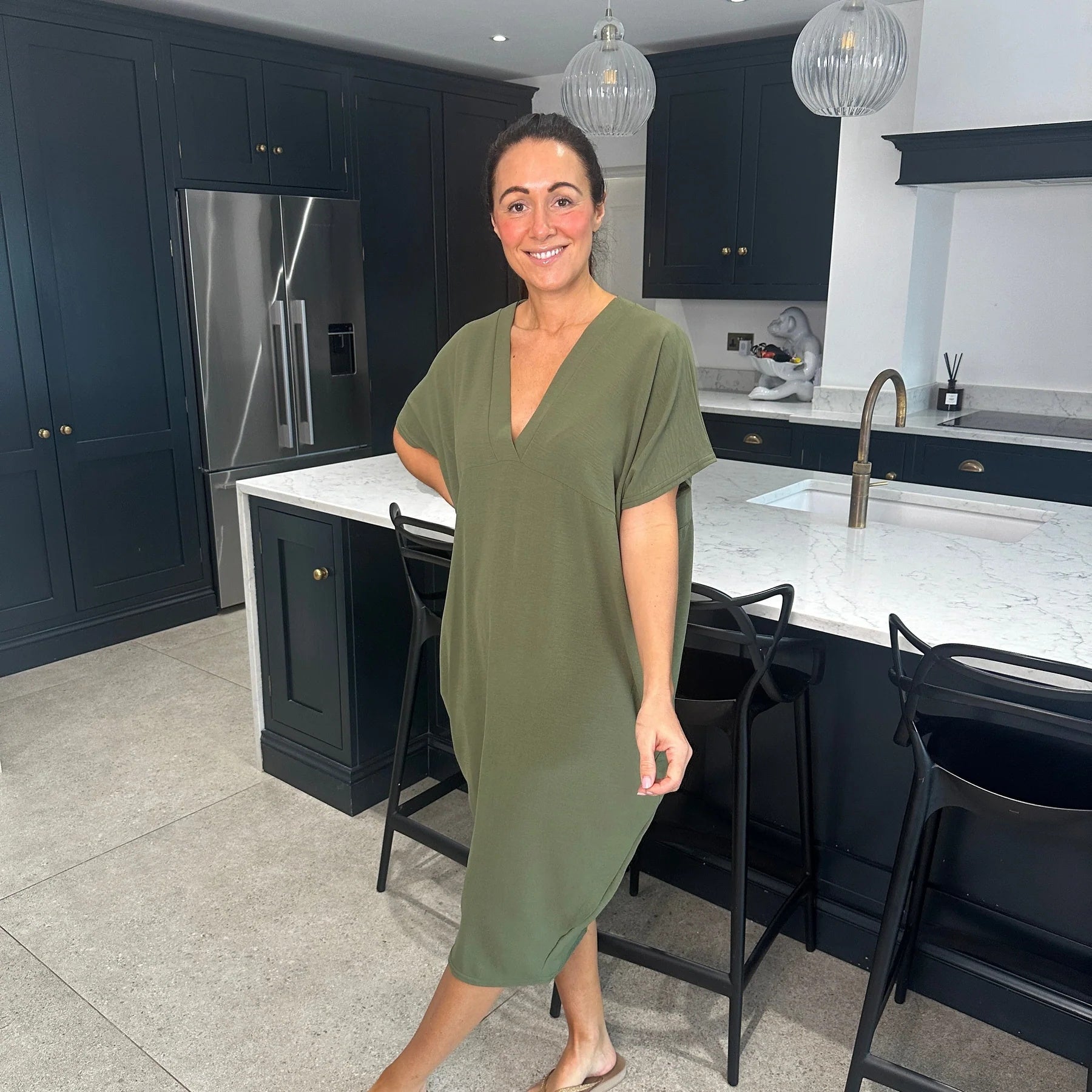 Robe Femme Élégante Coupe Ample Décolleté V Style Chic Confort Quotidien