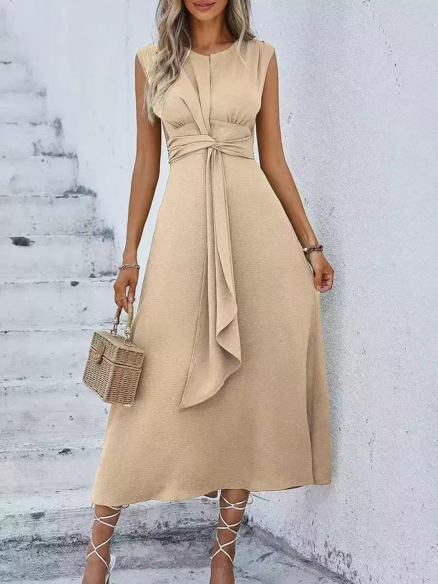 Robe longue femme sans manches avec taille drapée élégante
