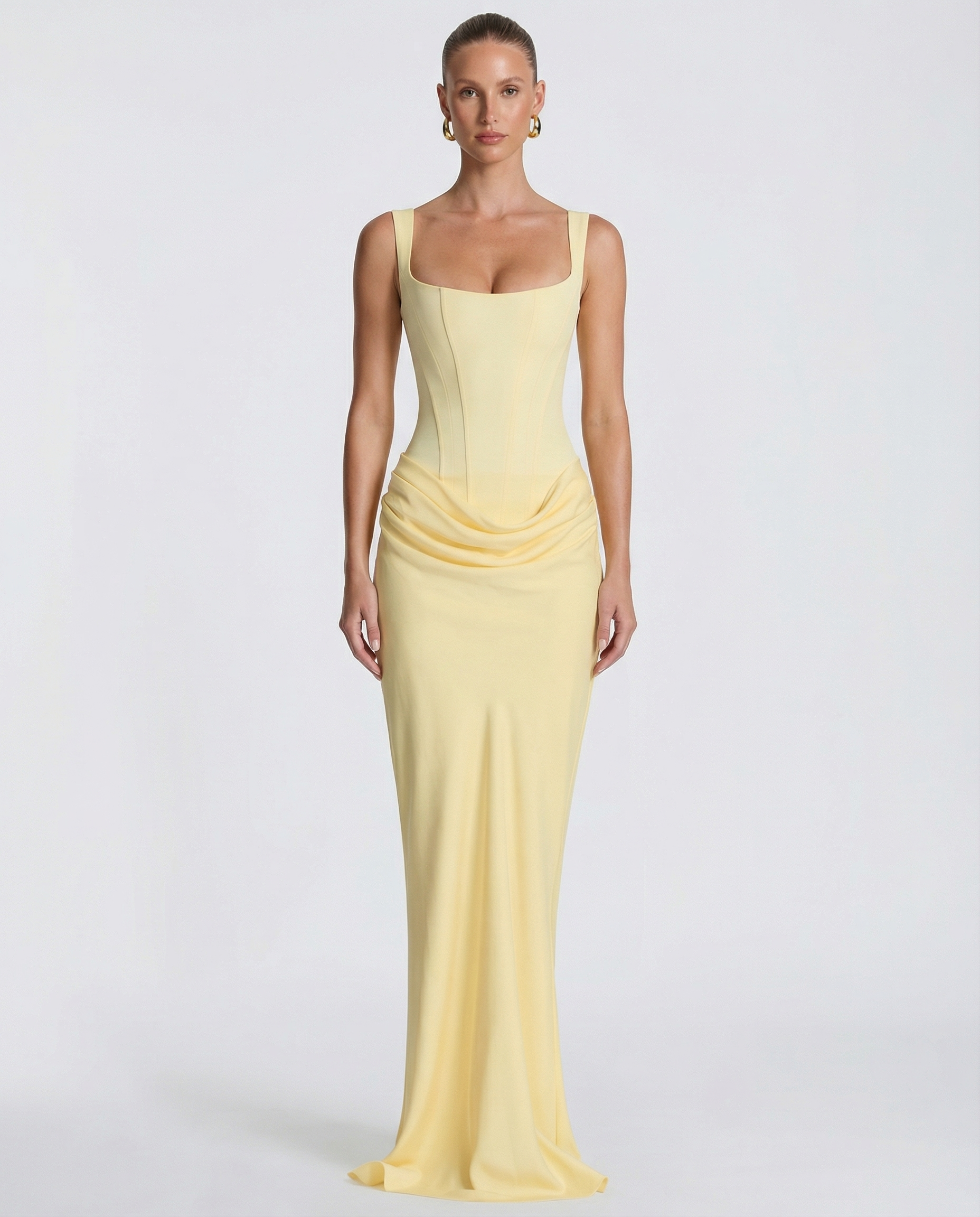 Robe Maxi Ajustée Satinée avec Effet Sablier Élégant