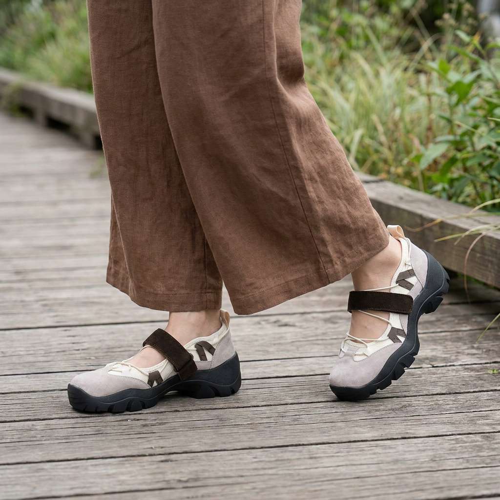 Chaussures confort femme à bride réglable et semelle épaisse