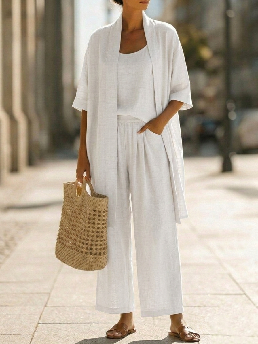 Ensemble femme trois pièces avec kimono fluide, top et pantalon ample