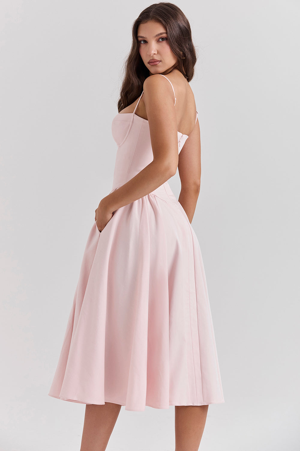 Robe Femme Midi Élégante Bretelles Fines Coupe Fluide Été