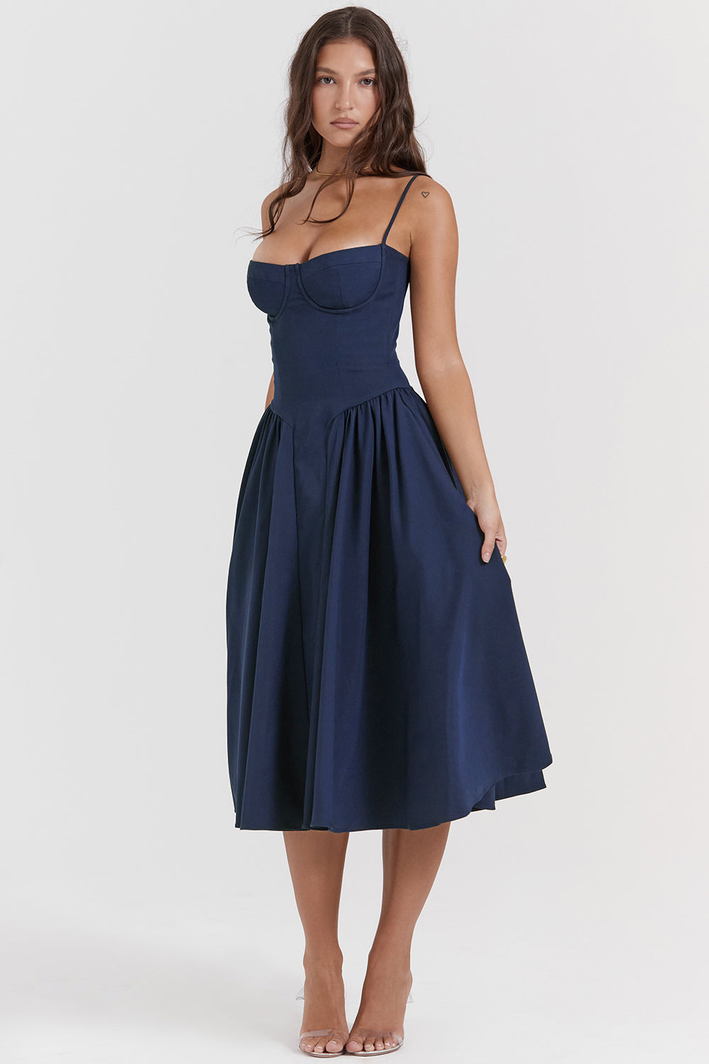 Robe Femme Midi Élégante Bretelles Fines Coupe Fluide Été