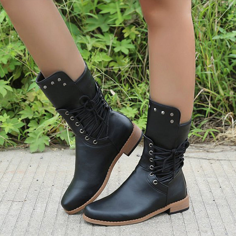 Bottines femme à lacets et rivets décoratifs