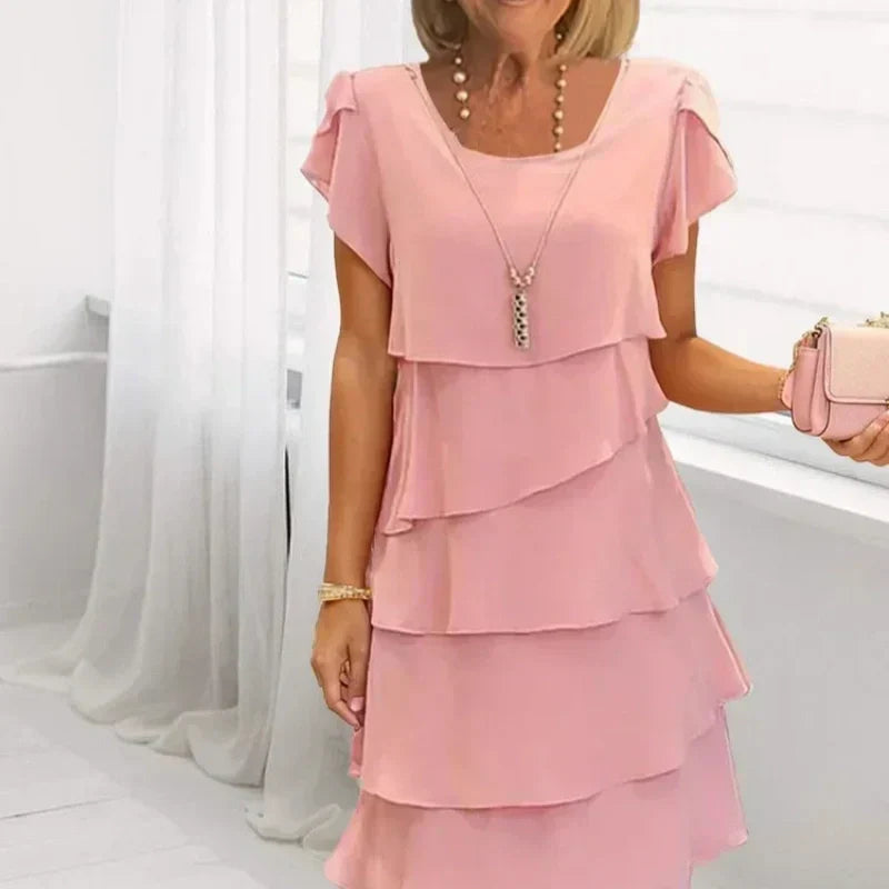 Robe Femme Fluide à Volants et Découpe Ondulée pour Style Élégant et Confort Léger