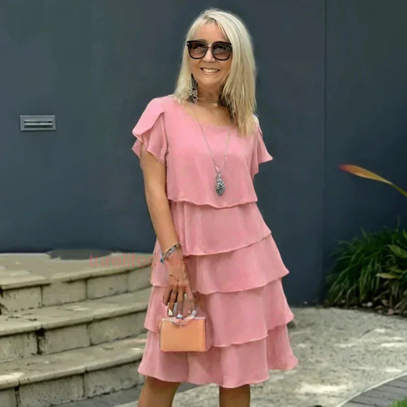 Robe Femme Fluide à Volants et Découpe Ondulée pour Style Élégant et Confort Léger