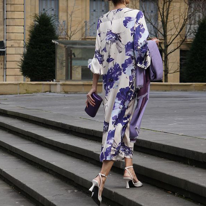 Robe Longue Femme Élégante Imprimée Col V pour Été Chic et Fluide