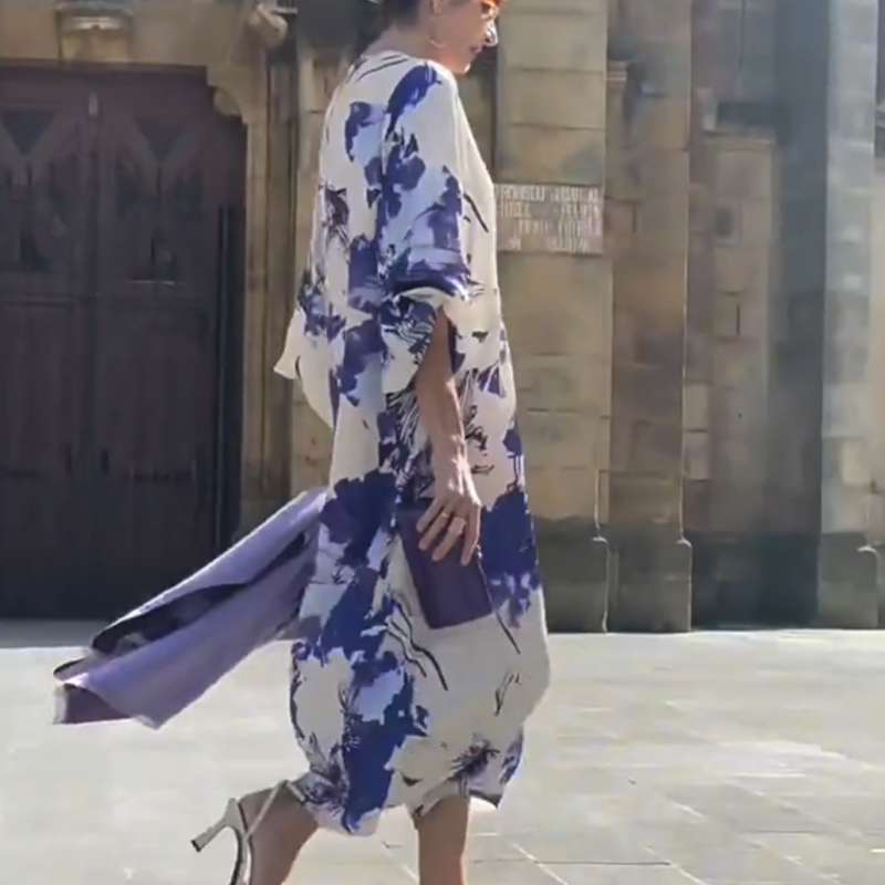 Robe Longue Femme Élégante Imprimée Col V pour Été Chic et Fluide