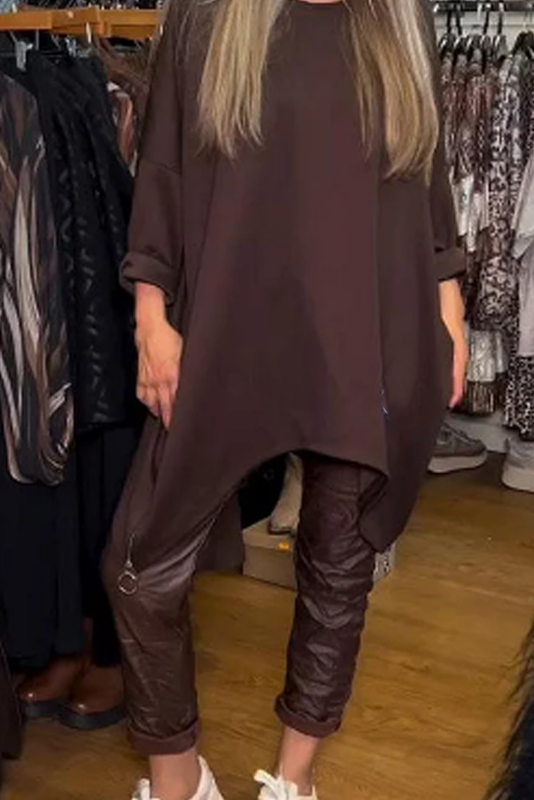 Ensemble deux pièces femme avec tunique asymétrique et pantalon