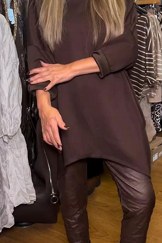 Ensemble deux pièces femme avec tunique asymétrique et pantalon