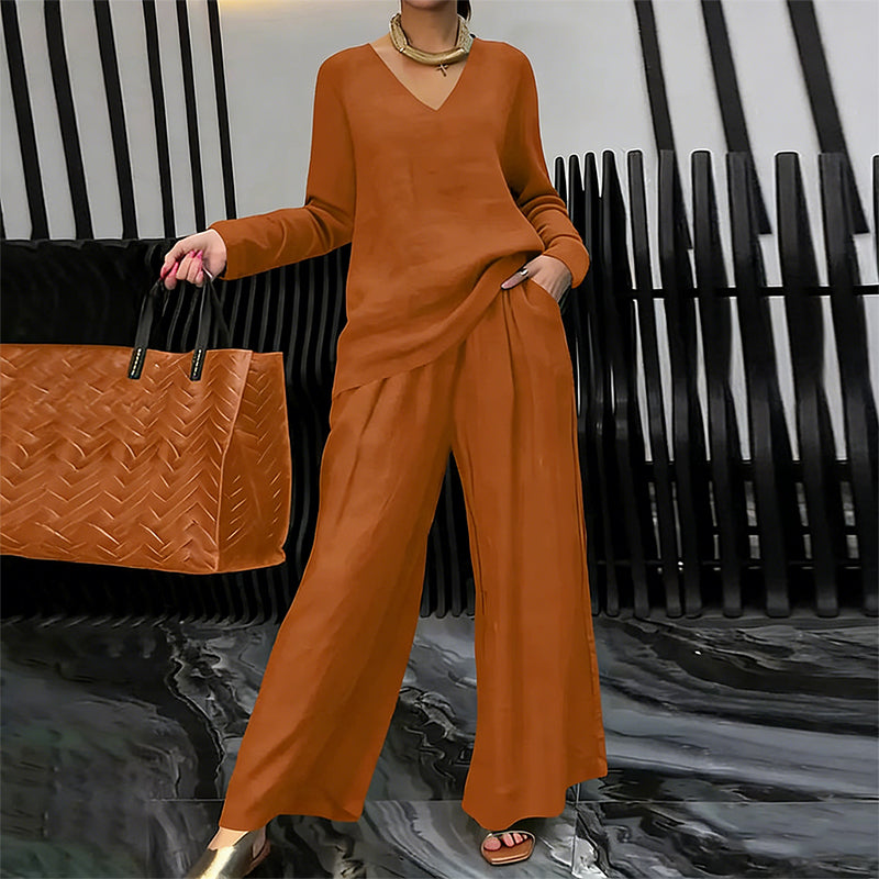 Ensemble femme fluide avec pantalon large et col en V élégant
