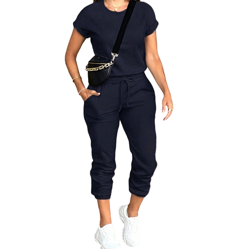 Ensemble femme décontracté avec t-shirt fluide et pantalon ajustable
