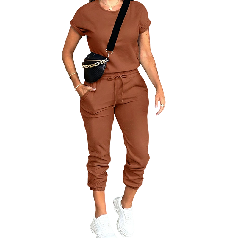 Ensemble femme décontracté avec t-shirt fluide et pantalon ajustable