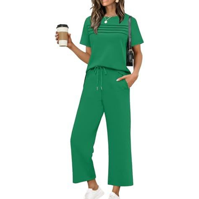 Ensemble femme décontracté avec pantalon large et haut manches courtes