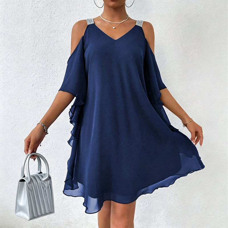 Robe femme épaules dénudées avec bretelles brillantes