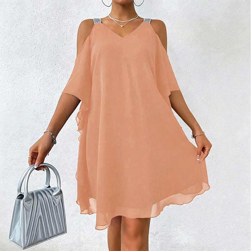 Robe femme épaules dénudées avec bretelles brillantes