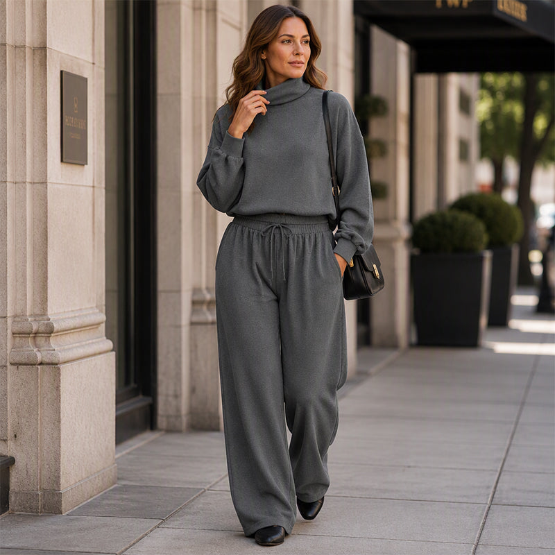 Ensemble femme avec col montant et pantalon fluide
