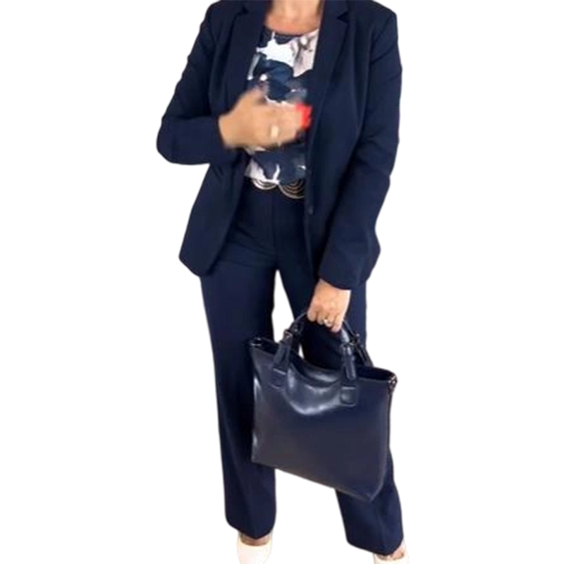 Ensemble tailleur femme avec blazer et pantalon
