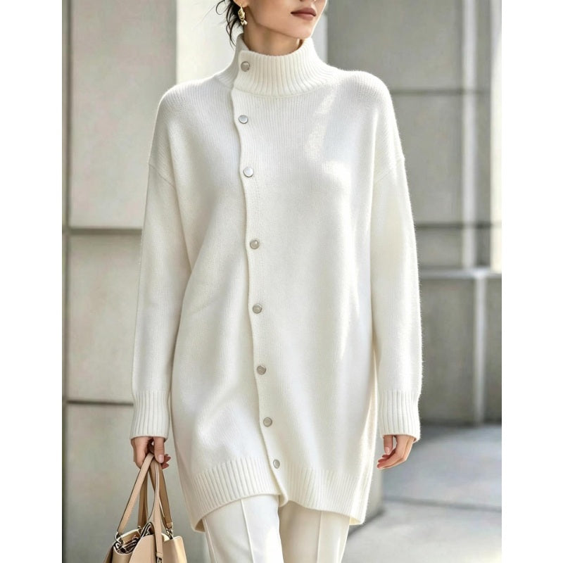 Pull femme long à col roulé avec boutons asymétriques